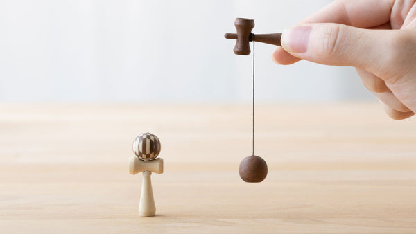 日本で唯一の技 。80歳の職人さんが作る豆茶器、豆けん玉